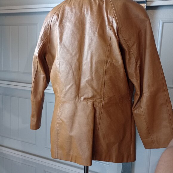 Tan Faux-Leather Jacket (Women’s S) — Chic Transitional Layer - Picture 2 of 15